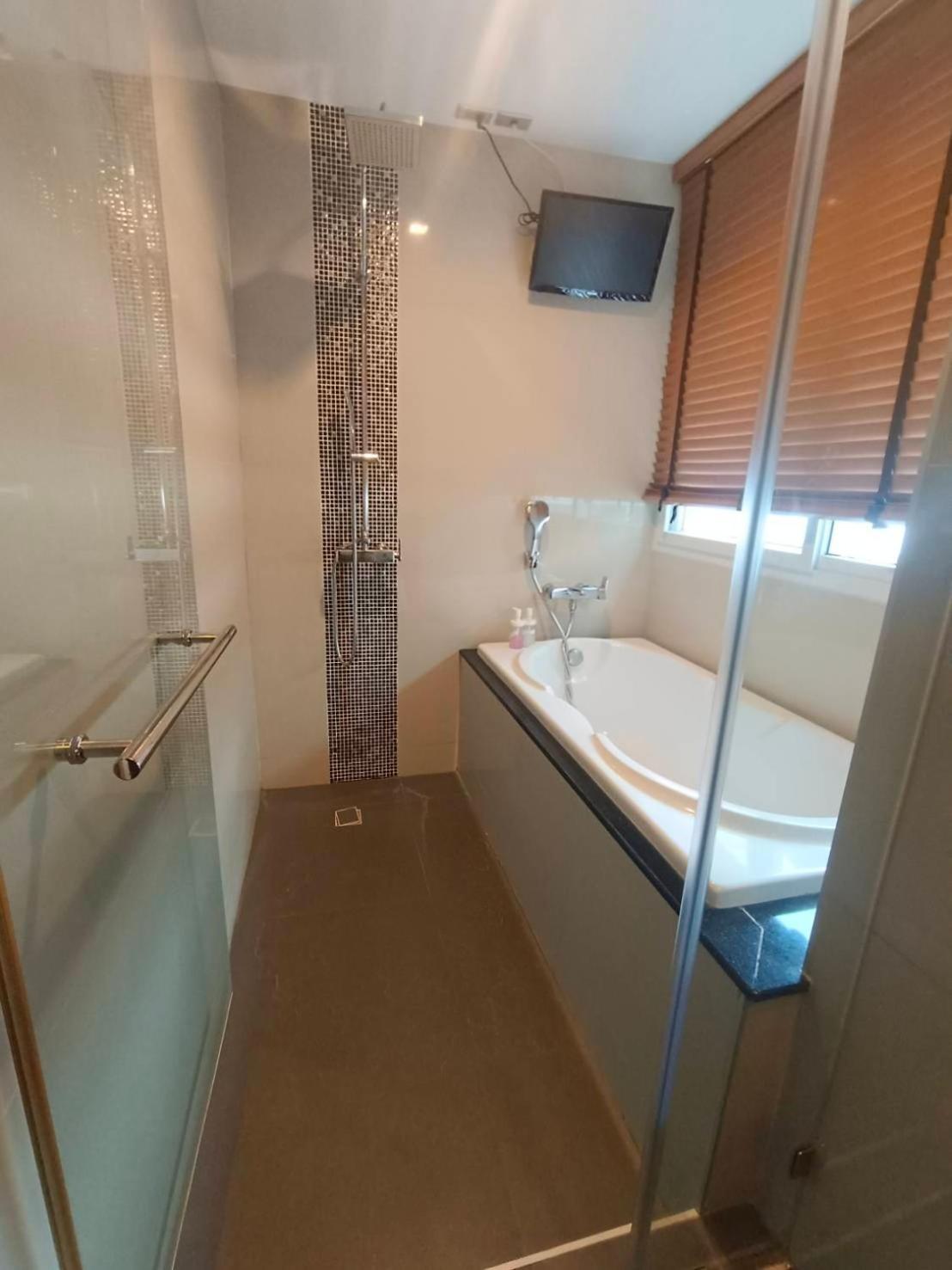 J Residence Thonglor 8 بانكوك المظهر الخارجي الصورة