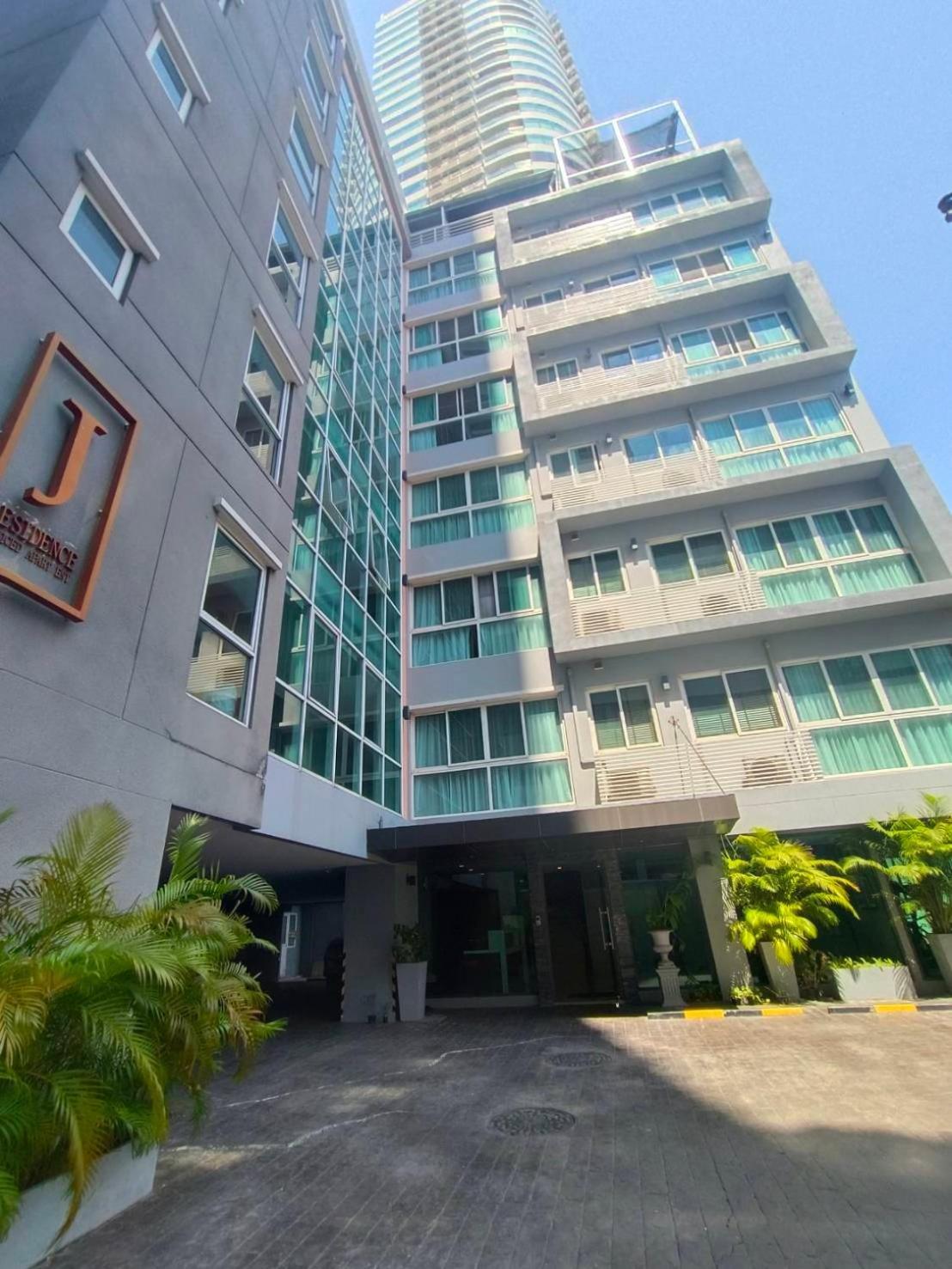 J Residence Thonglor 8 بانكوك المظهر الخارجي الصورة